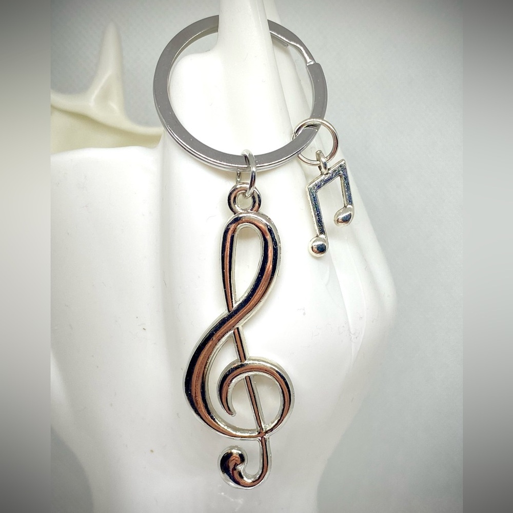 Silver Treble Clef & Music Note Keychain